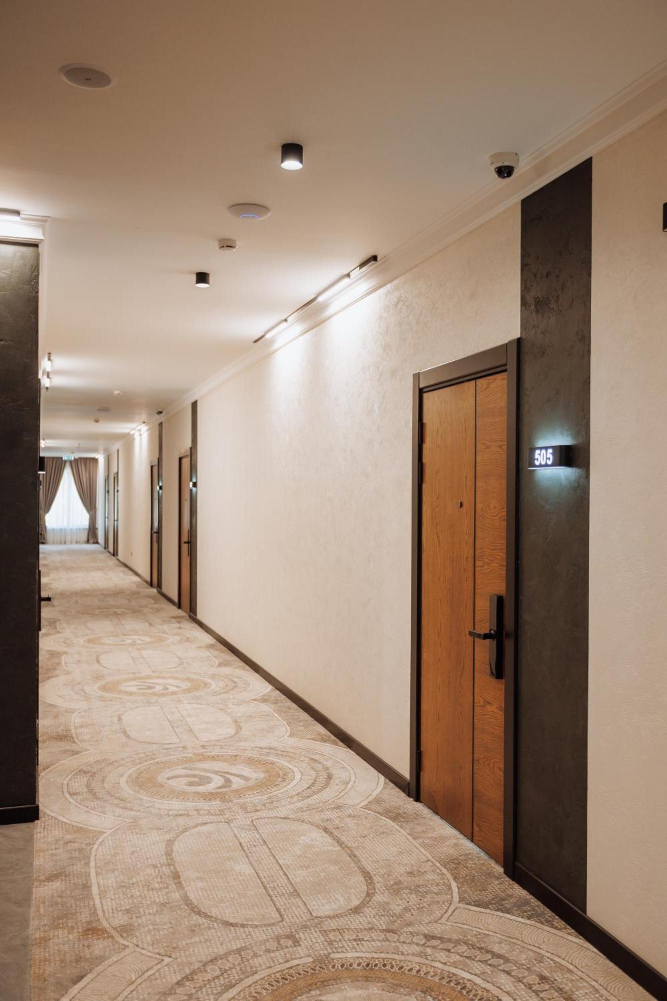 Aurum Garden Hotel Shymkent Ngoại thất bức ảnh
