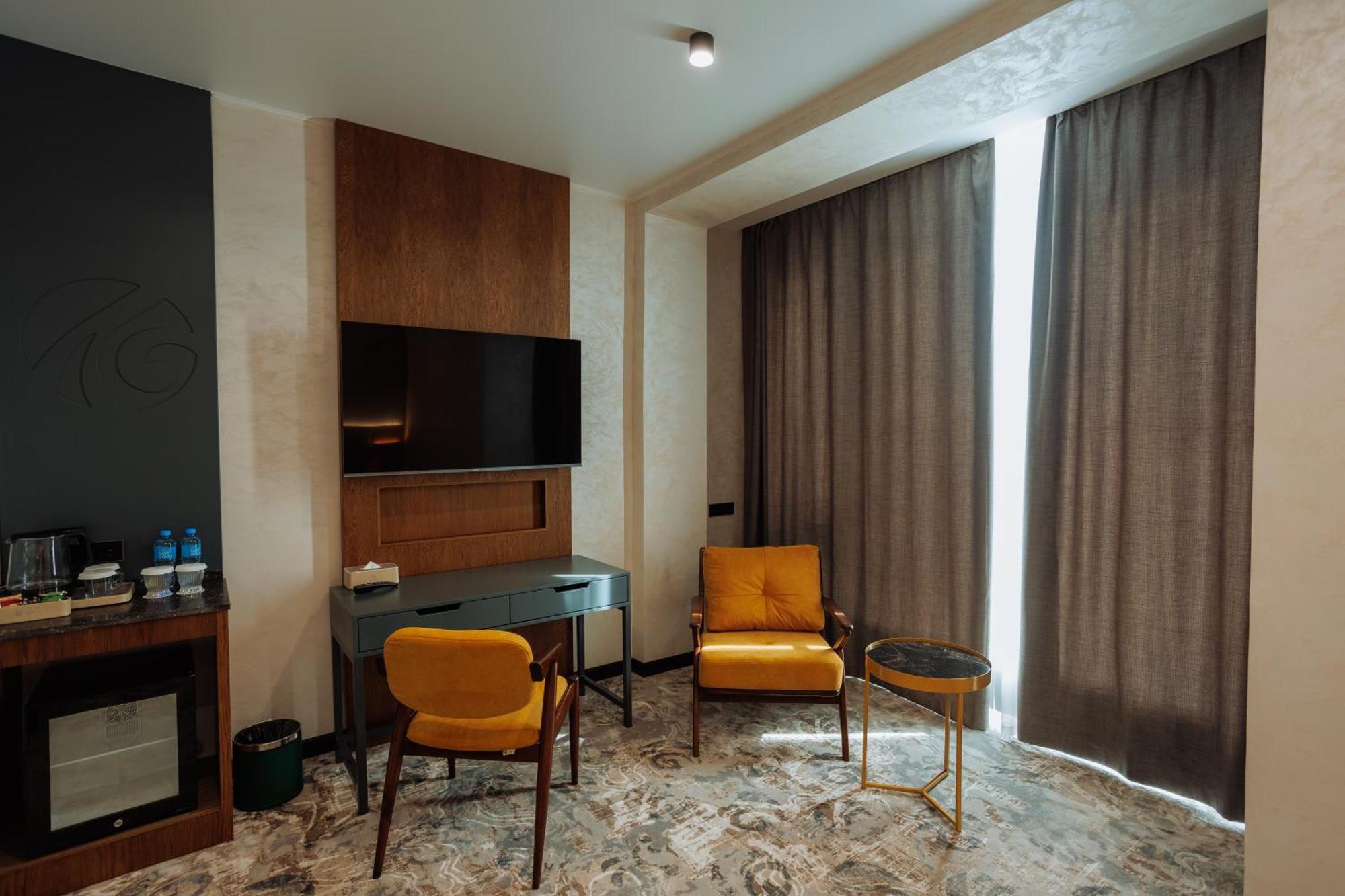 Aurum Garden Hotel Shymkent Ngoại thất bức ảnh