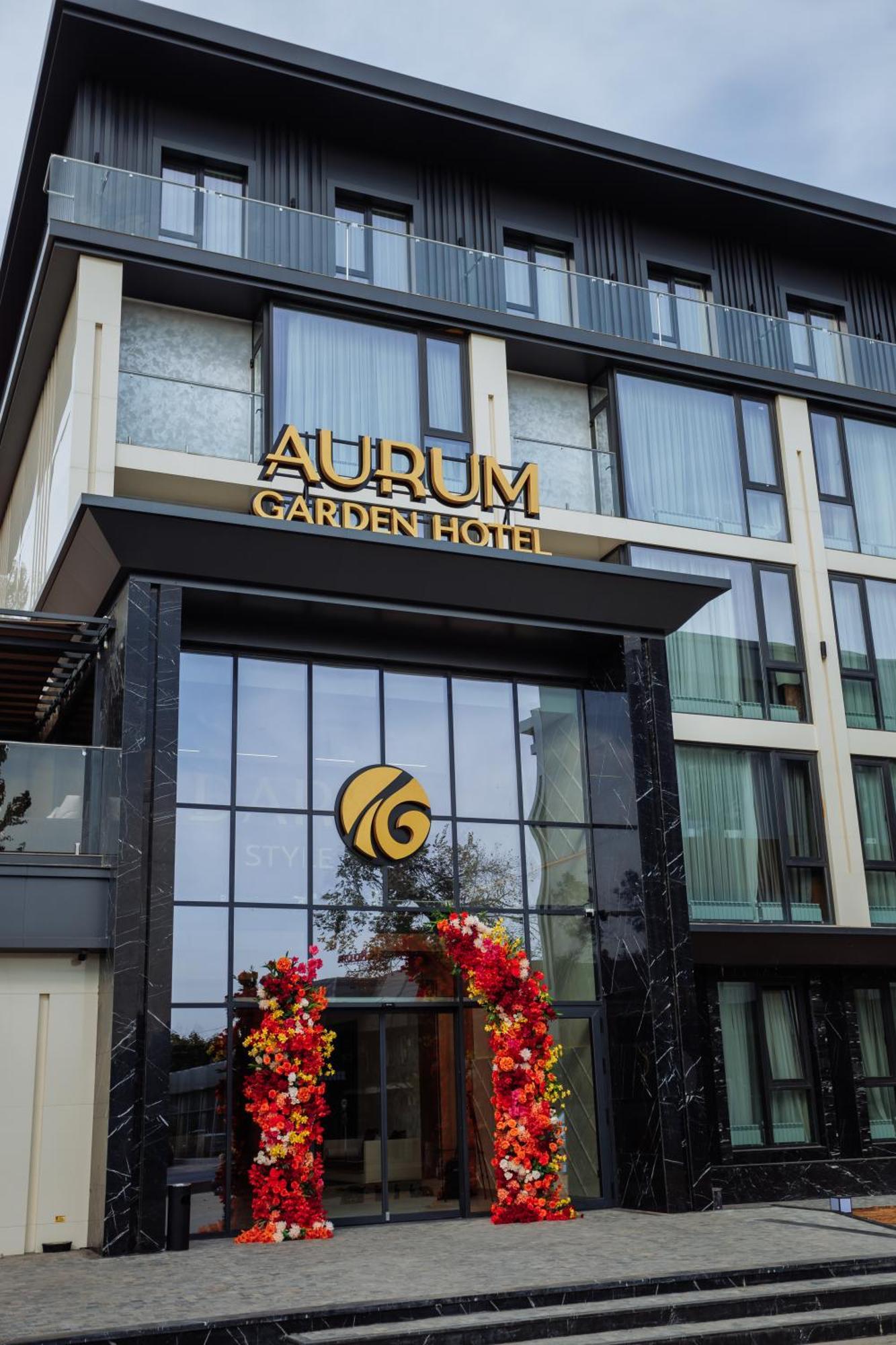 Aurum Garden Hotel Shymkent Ngoại thất bức ảnh