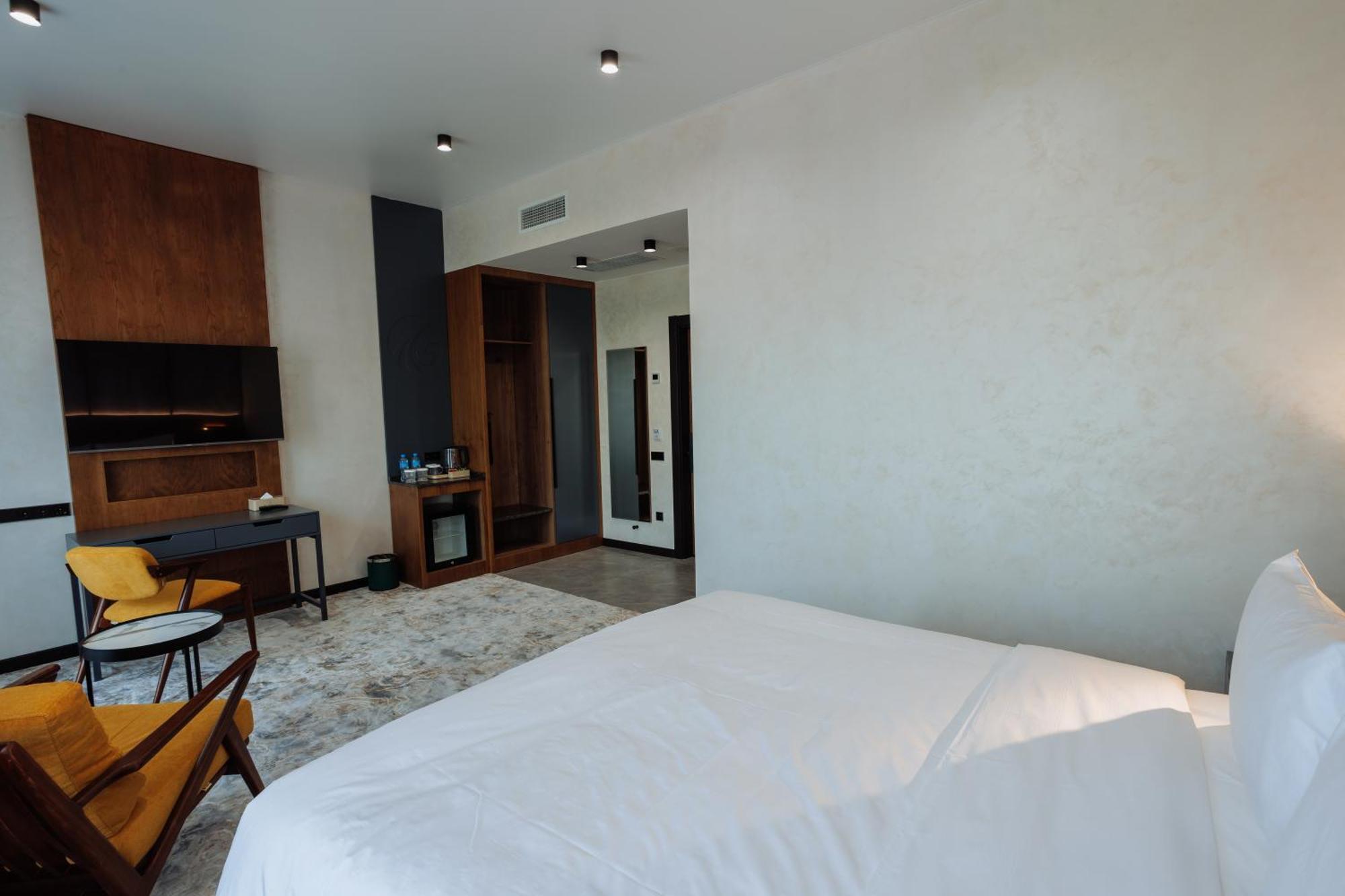 Aurum Garden Hotel Shymkent Ngoại thất bức ảnh
