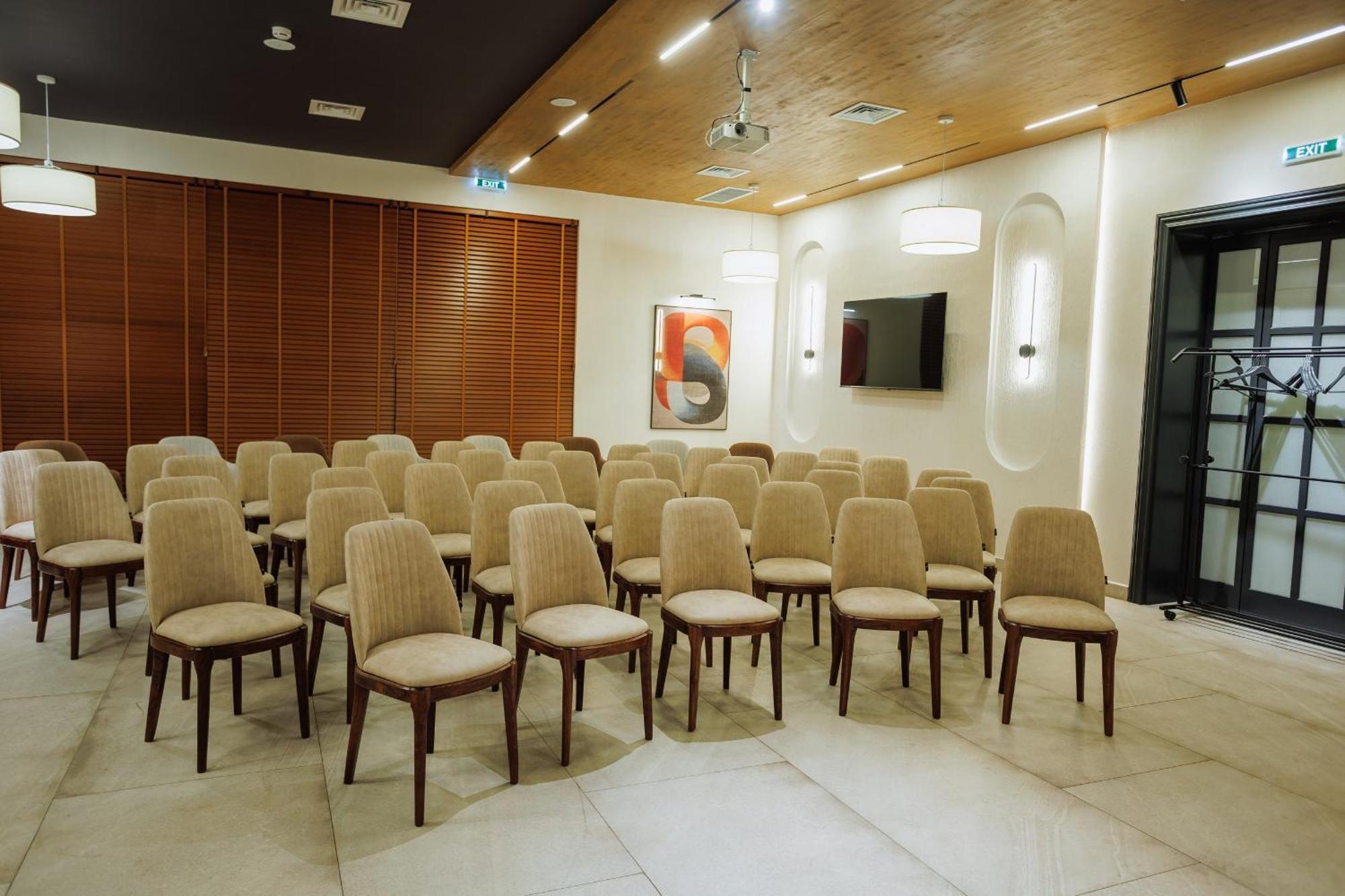 Aurum Garden Hotel Shymkent Ngoại thất bức ảnh